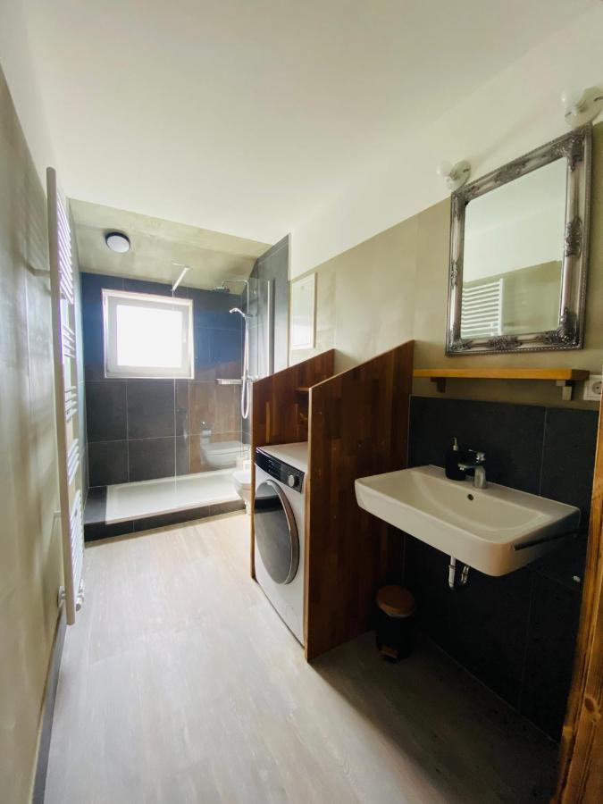 Phoenix Apartments - Monteurwohnung Mit Riesiger Parkflaeche Bielefeld Eksteriør billede