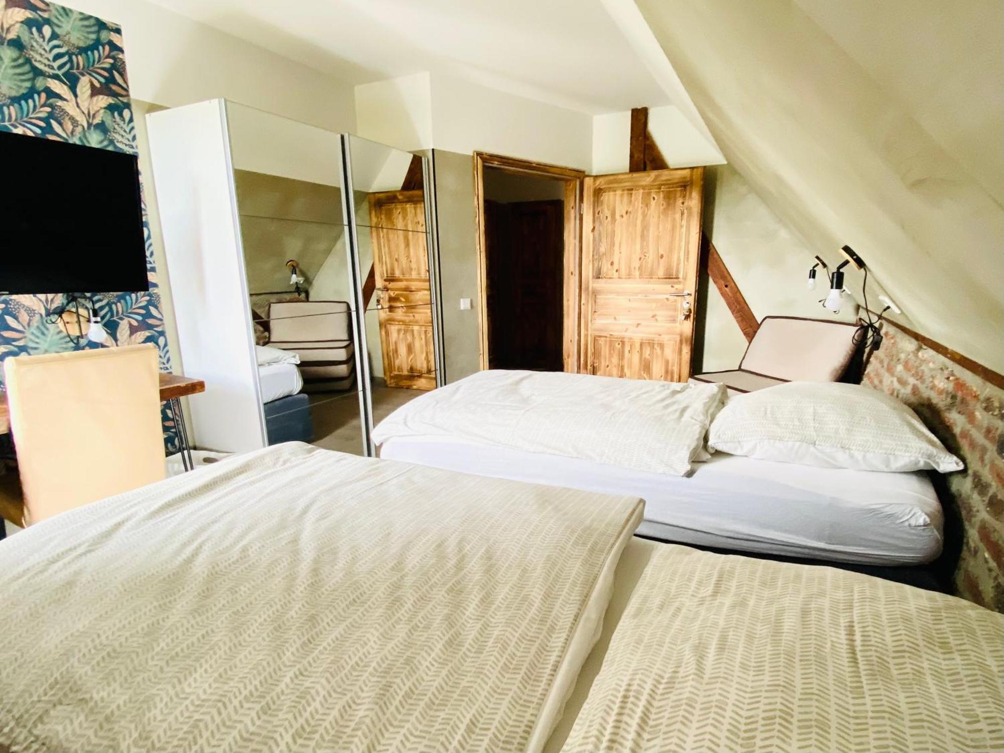 Phoenix Apartments - Monteurwohnung Mit Riesiger Parkflaeche Bielefeld Eksteriør billede